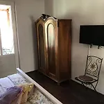 Hill House Marija 아파트 코미자