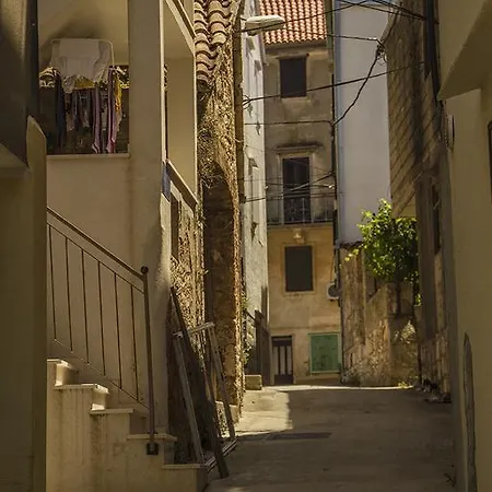 Hill House Marija Komiža